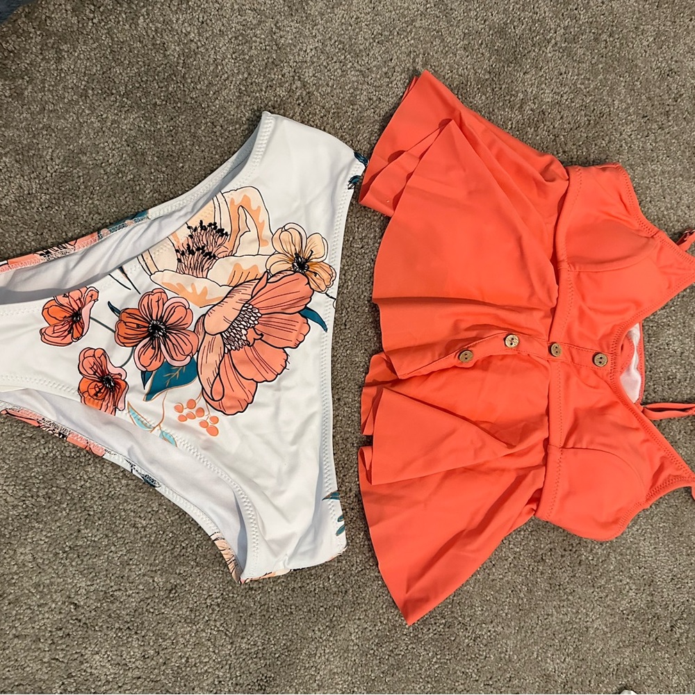 Pink And Floral Ruffle Buttoned Tankini - Picture 7 of 7